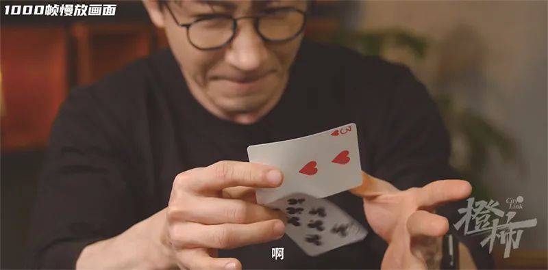 年轻人|有一群追闪电的年轻人，追到闪电后再把它放慢1300倍给你看