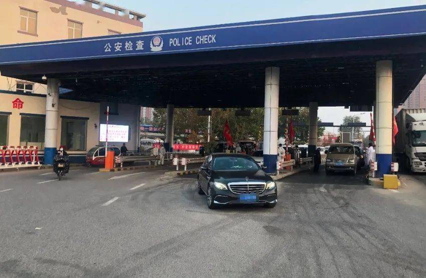 香河安平检查站进京通勤大提速5条进京车道全部开放