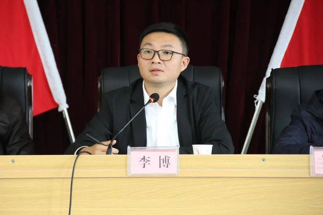 青岩镇组织召开新一届党组织委员任前谈话会