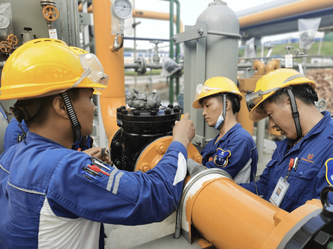 据了解,永祥新能源二期项目于2020年11月30日开始场平,严格按照标准