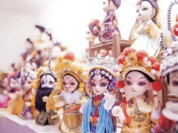 文化 纱绢为肤裁帛为衣,俏丽了千年的唐娃娃