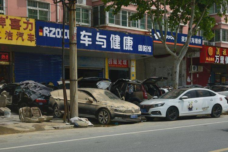 我买得起iPhone，却修不起了