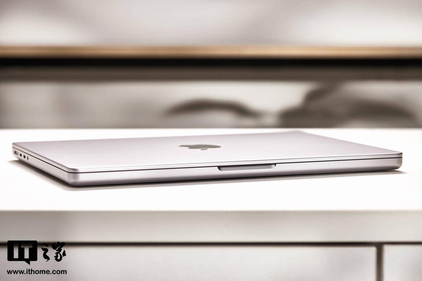 MagSafe|苹果MacBook Pro 14英寸2021图赏：绚丽Liquid视网膜XDR显示屏