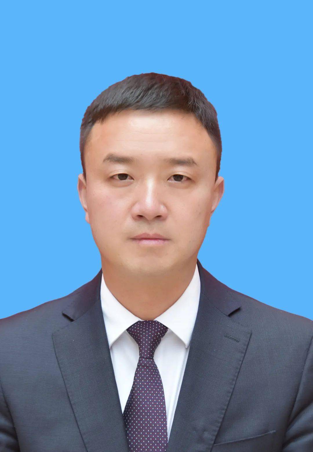 龚学文同志龚学文,男,汉族,1970年8月出生,在职大专学历,四川九寨沟人