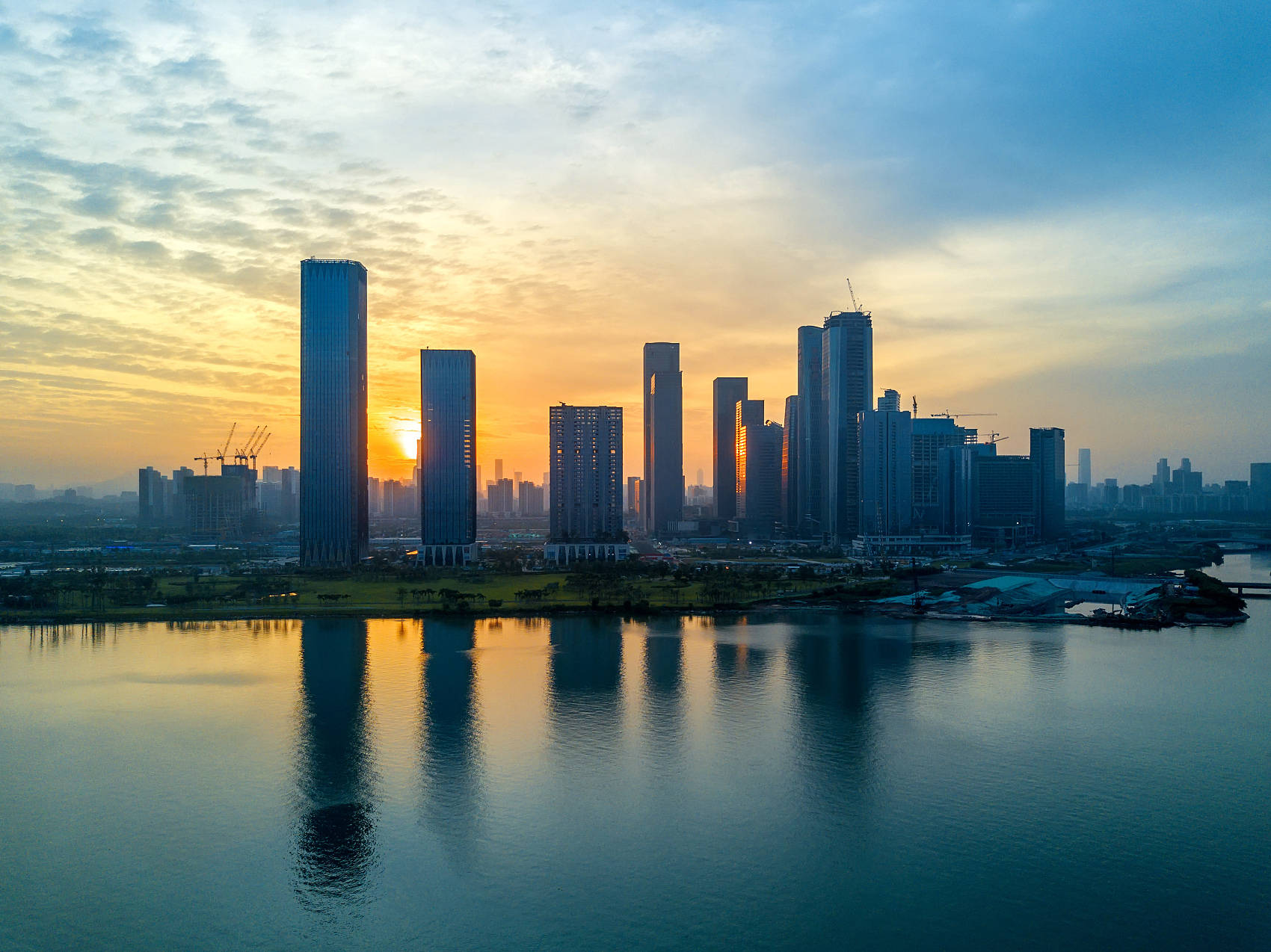 2019年初,深圳市政府工作报告明确提出,将对前海总体规划开展修编