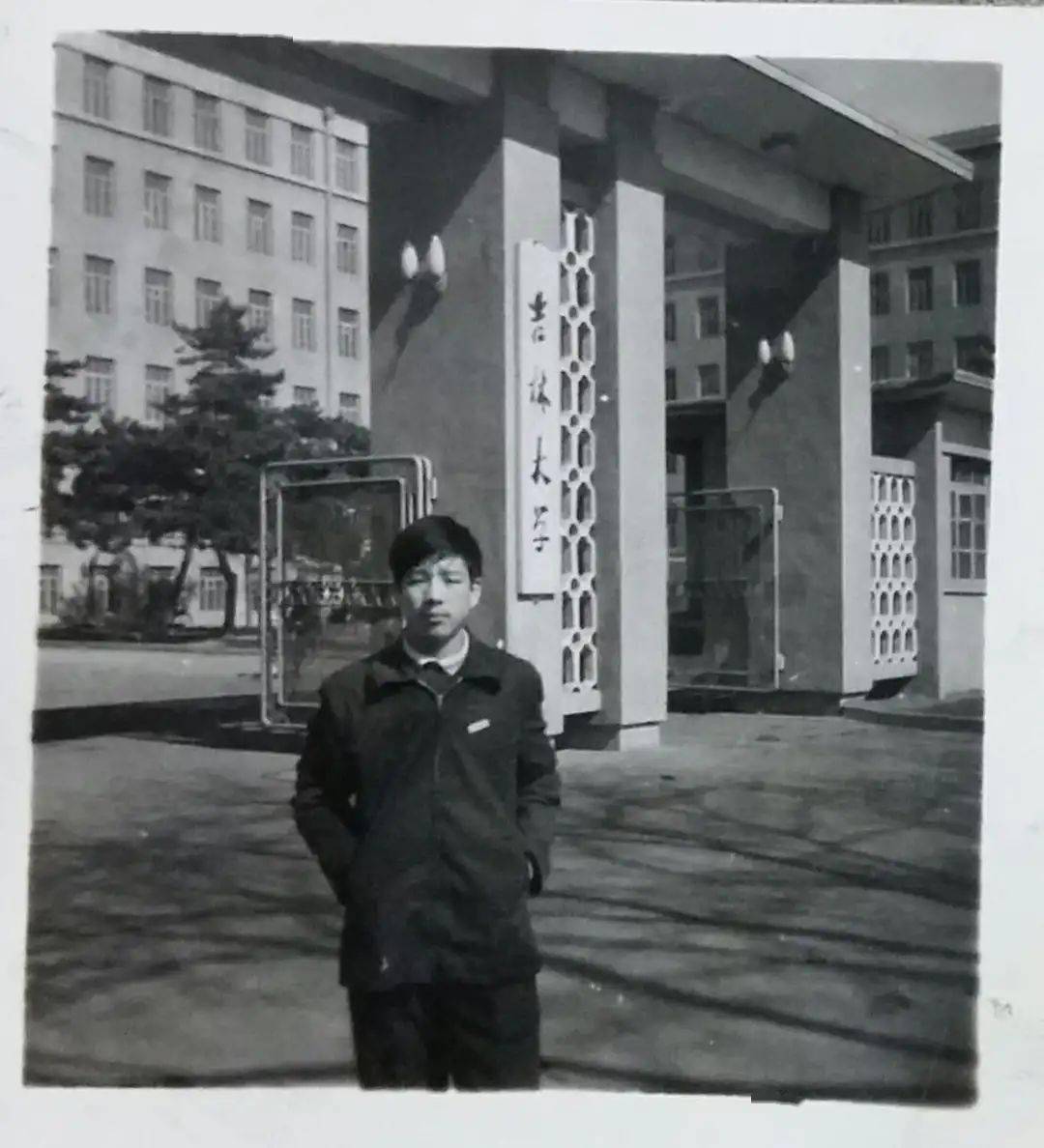 院士拿布袋领奖归来，朋友圈刷屏了