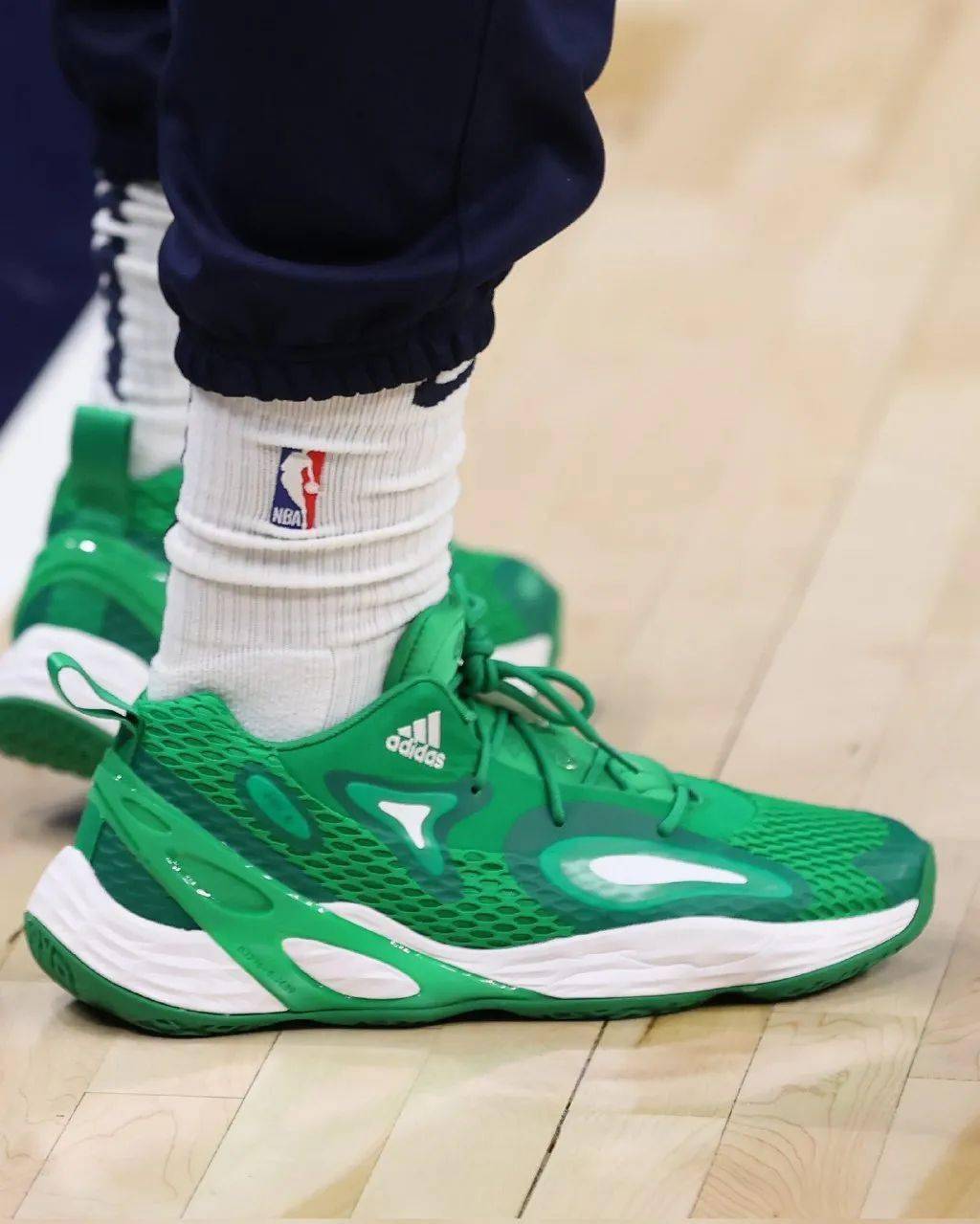 上脚图 | 杰伦·格林这双多少人有?鞋王就是随意任性上脚!