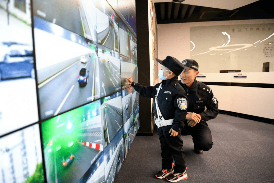 孩子|“长大后我想成为你” 杭州交警帮5岁小穆穆圆梦！