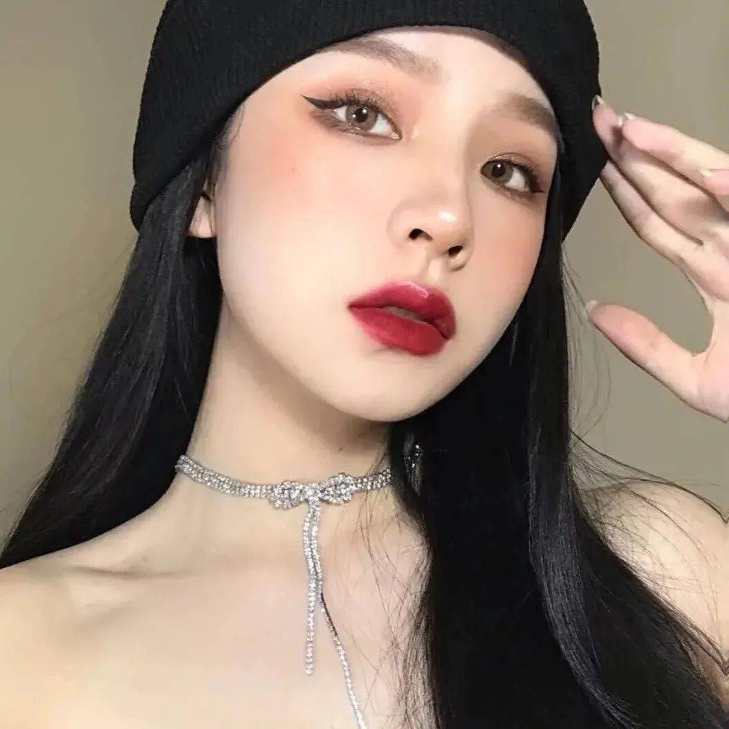 敲敲敲好看的酷拽头像集