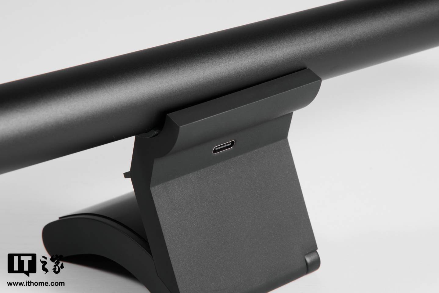 【IT之家开箱】米家智能显示器挂灯1S图赏