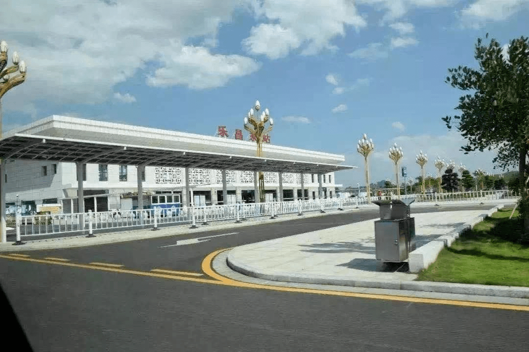 珠三角经济生活圈辐射即将通航的丹霞机场城市主干道,乐昌东站高铁,广