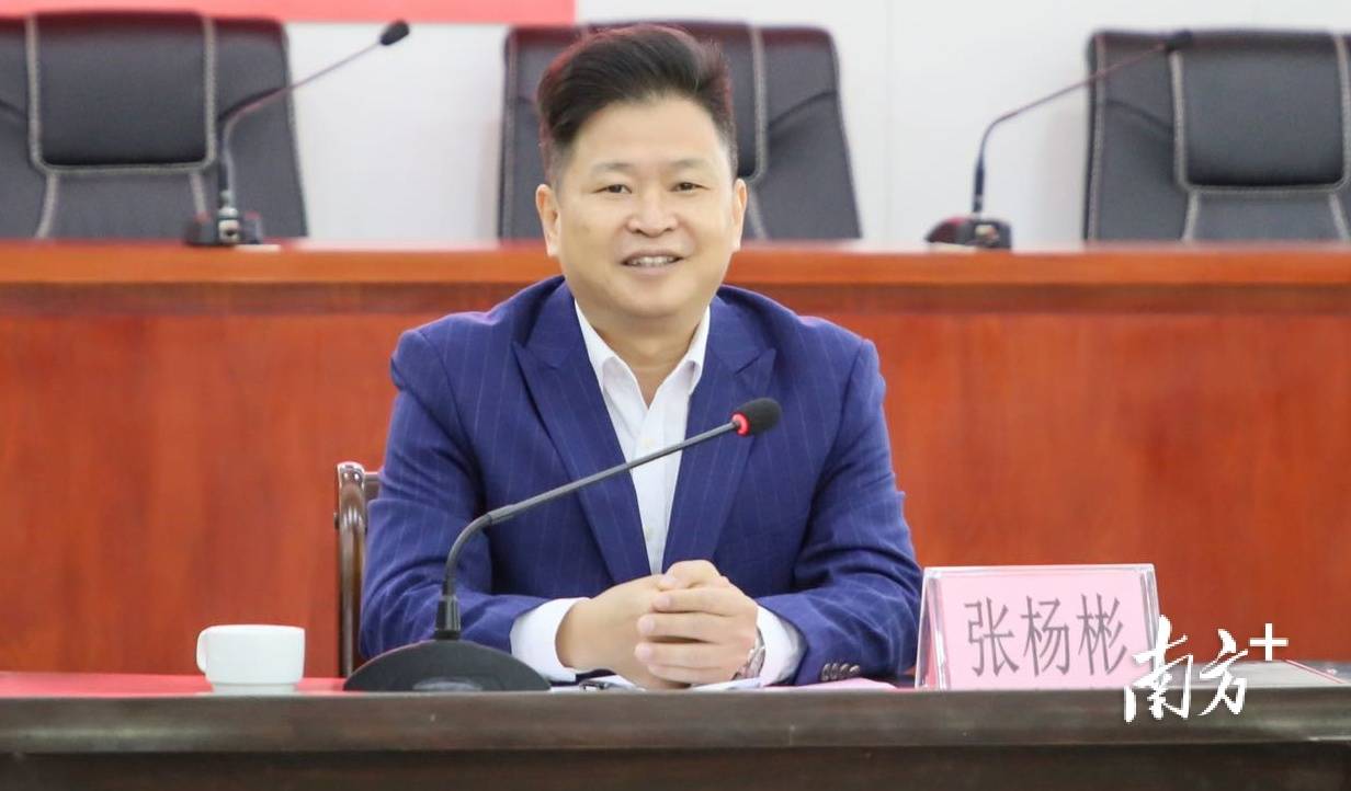 张杨彬,林明晓与新闻工作者共庆记者节_英德市