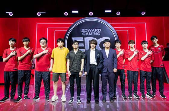 上单|LOL：从“三太子”到世界冠军，EDG.Jiejie的成长之路