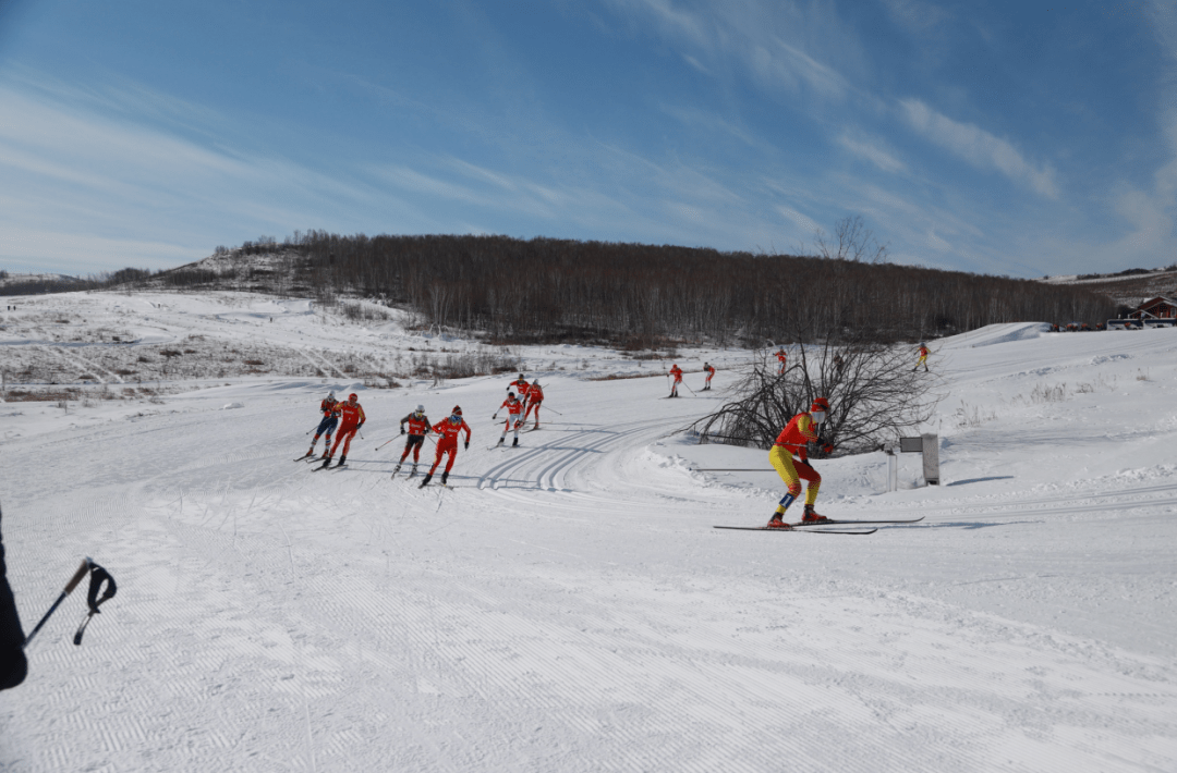 牙克石凤凰山庄滑雪图片