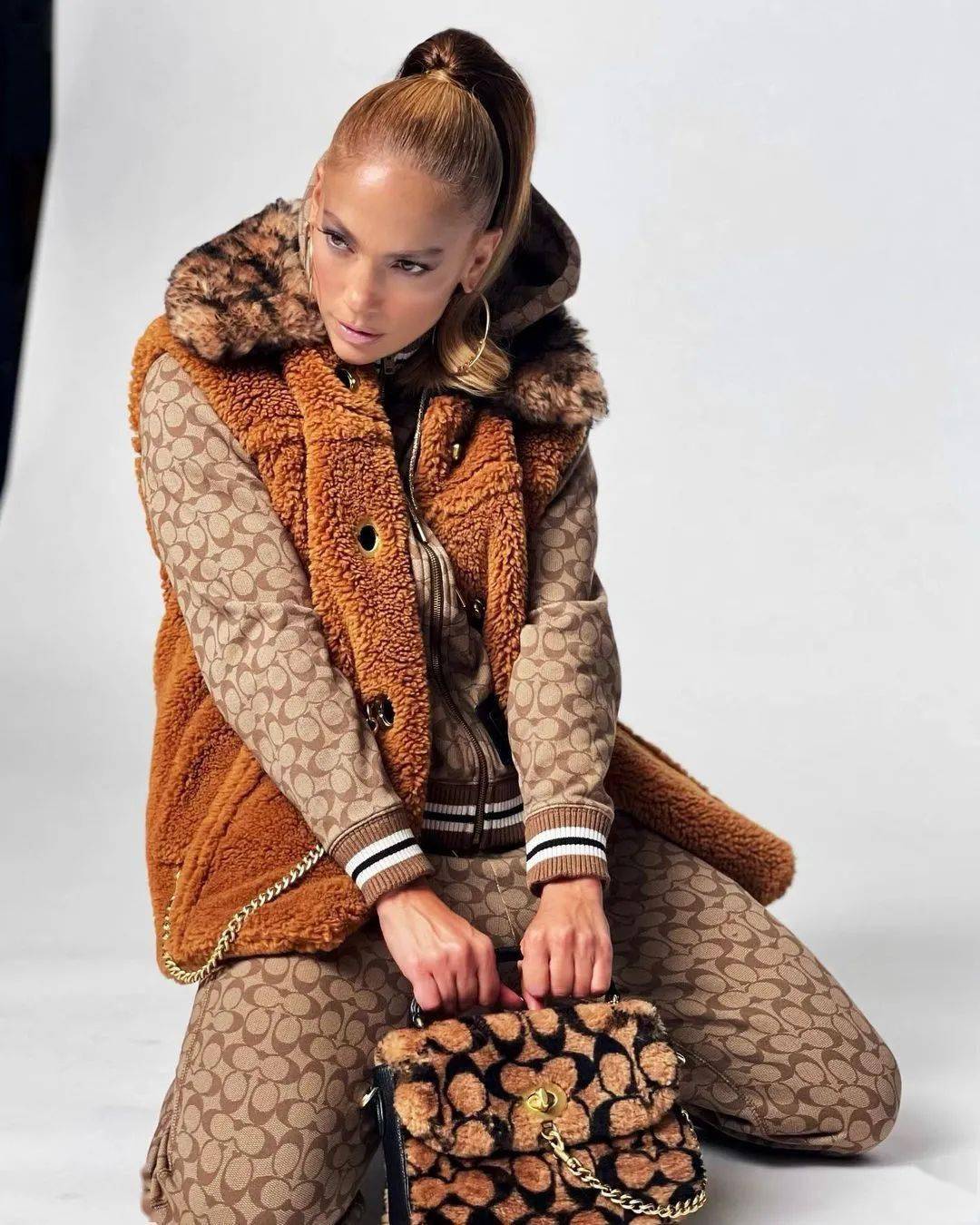 The|Jennifer Lopez 担任制片人的美剧续订第四季!