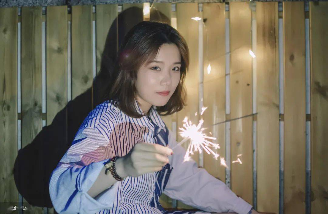 抖音高冷很拽的个性句子真的很霸气