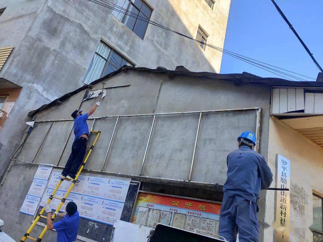 罗平城区这些违规门头牌匾和立面广告被拆除!接下来.