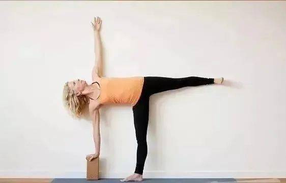 体式|35岁后一吃就出来的假性游泳圈，15分钟腹部拉伸术后不见了||答疑解惑