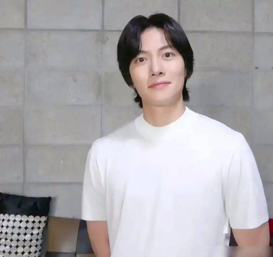 俞承豪|发福发面发腮，帅哥们的花期为何如此短暂？