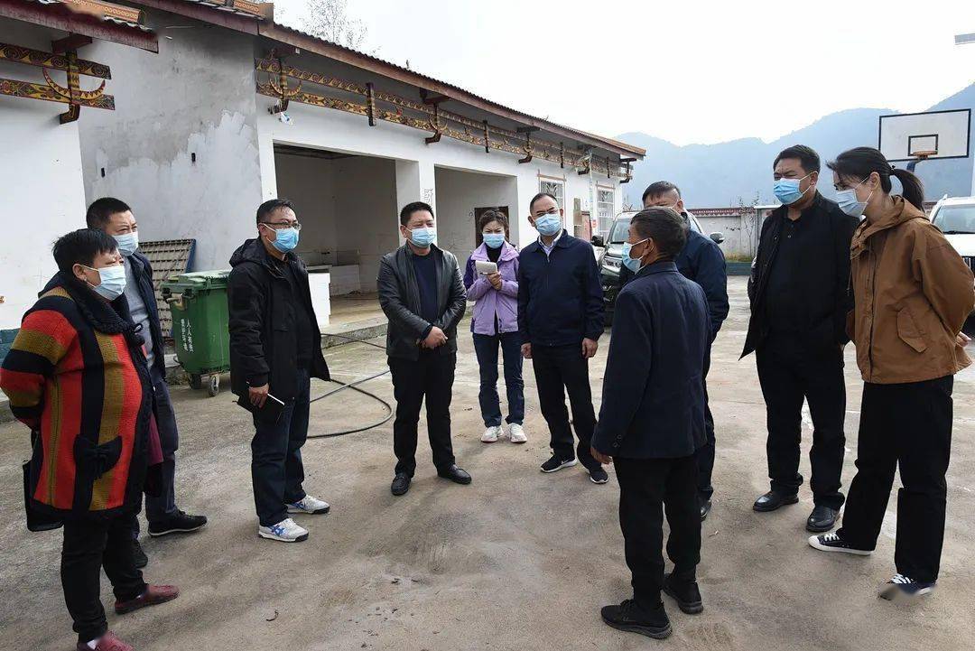 陈路一行在新民镇实地查看了中国大凉山食品加工园区项目各类要素保障