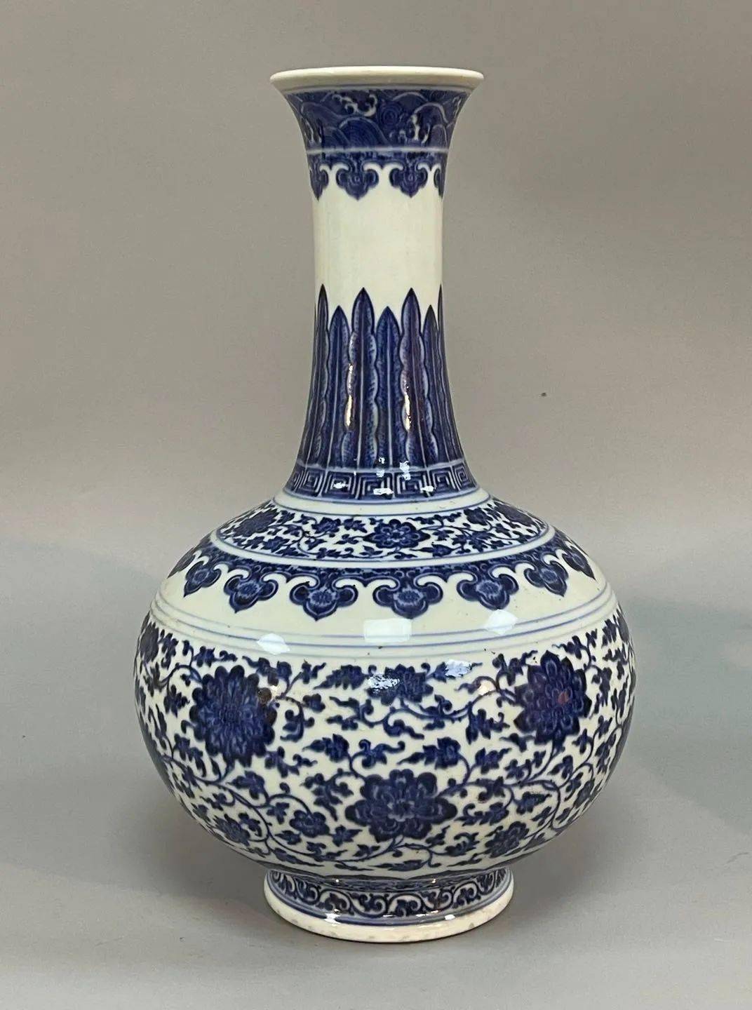中国清時代青花纏枝蓮茶碗（大清乾隆年製）在銘 A-21-13 - 陶芸