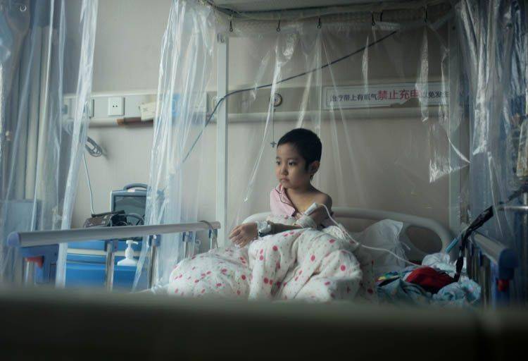 病友|“罩子”里的小姑娘