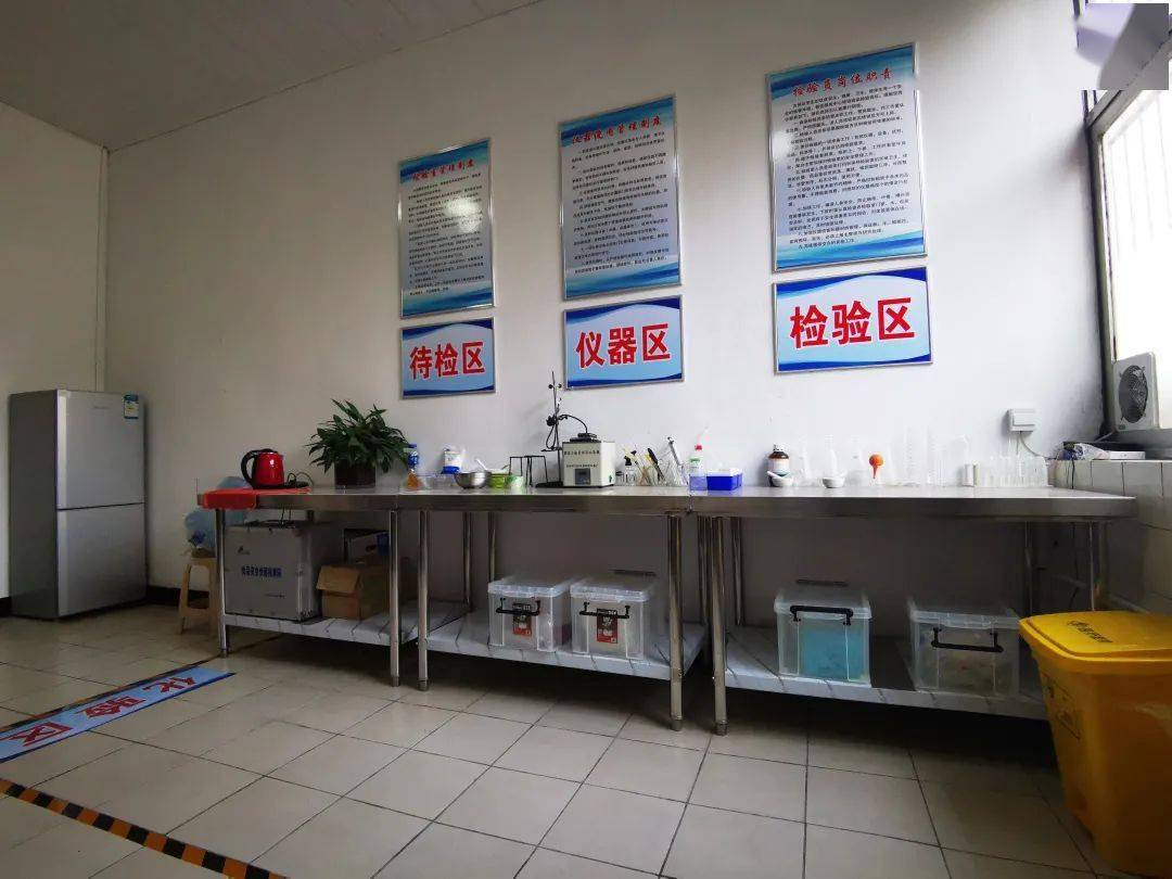 我为群众办实事服务为先育人为本打造后勤服务新名片