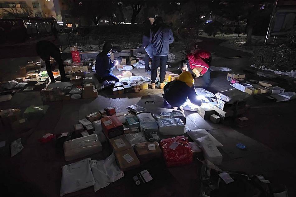 双十一遇寒潮,请给"雪中送炭"的快递小哥多一些宽容!