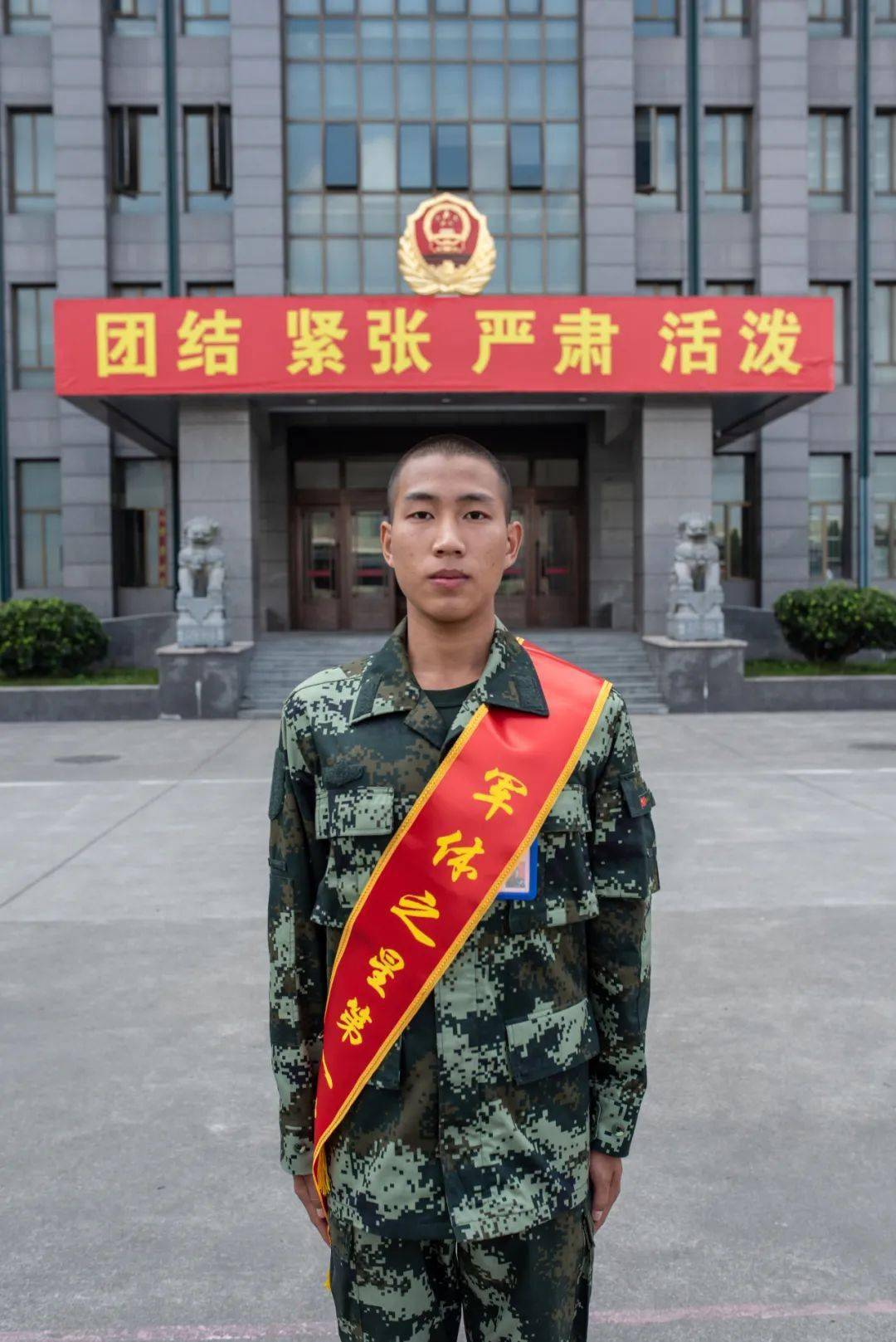 橄榄绿武警浙江总队机动支队武警河池支队武警徐州支队