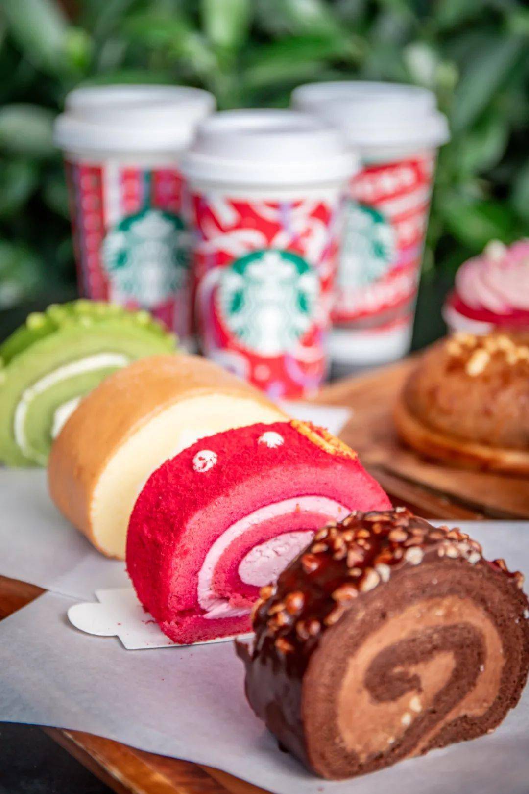 星巴克圣诞季来了冬天的第一杯拿铁get