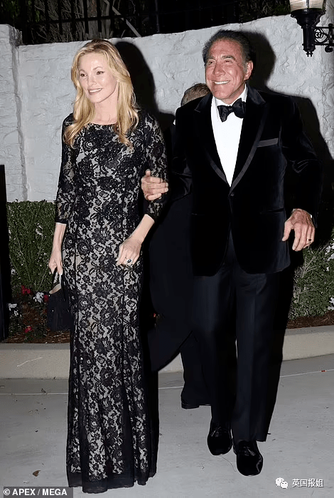 ashley benson(卡抽前女友),名模jordan barrett,歌手和电视明星paula