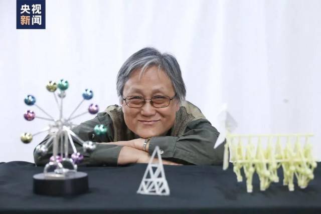 72岁女教授硬核科普，百万网友粉上她！