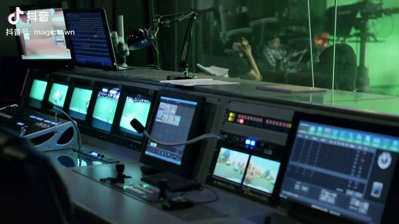 拍戏幕后麦杰克小镇人偶剧是怎么制作出来的呢儿歌亲子
