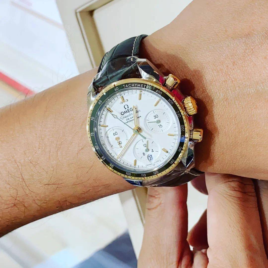 外观这枚表，我愿称之为超霸颜值担当