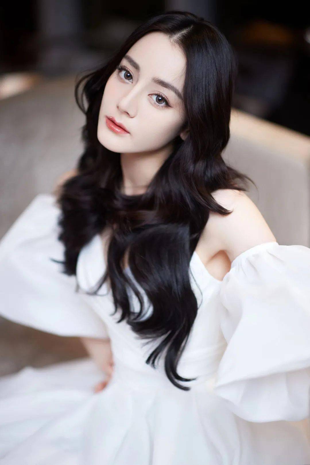 发型看了李庚希周雨彤的长发，我更想剪短头了