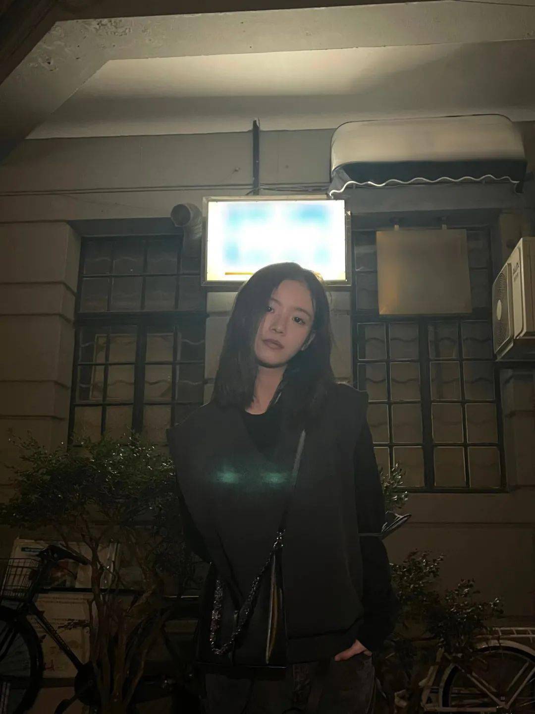 发型看了李庚希周雨彤的长发，我更想剪短头了