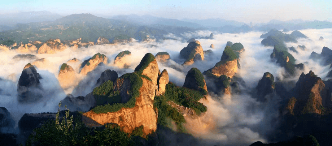 崀山:丹霞云海美如画