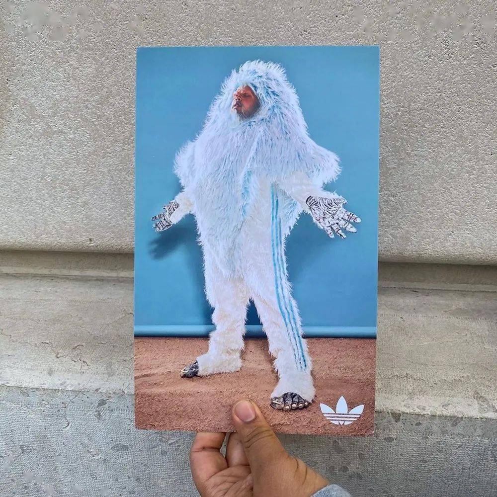 Kerwin 社交牛 X 症专属！今年阿迪最怪联名鞋定价看傻了！网友：上脚不挺帅吗？！