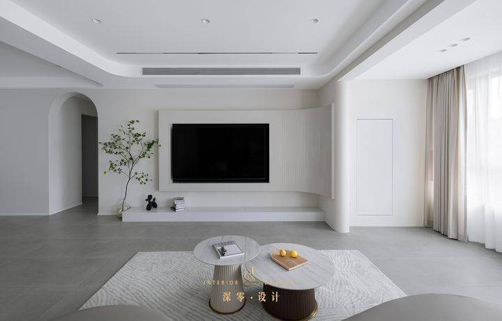 弯曲弧形电视背景墙真的是白月光,仙气飘飘~沙发后设西厨,丰富空间