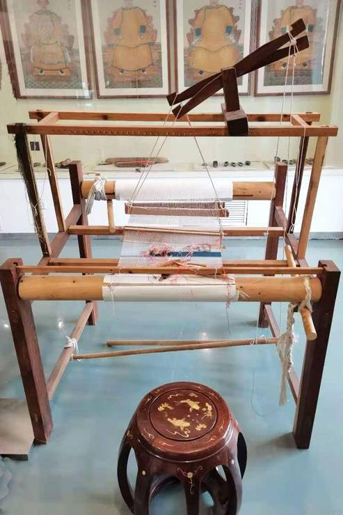 现代丝绸的制作工艺图片