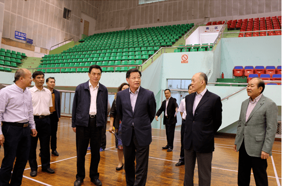 这个信宜籍老板,持续25年,累计捐款5300多万助力家乡发展._刘军