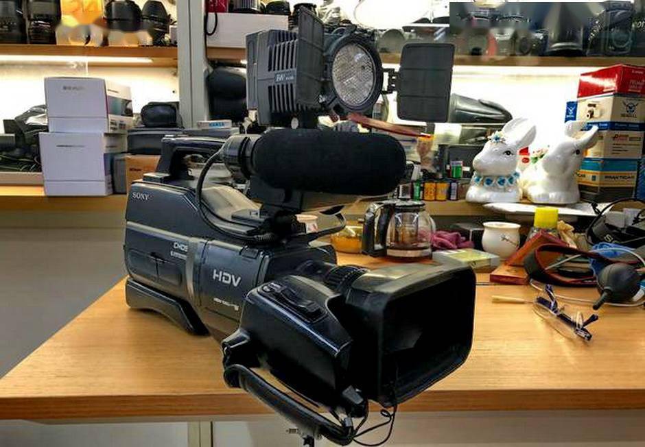 二手相机店见闻:日本好相机与骗子相机,有人套现有人甩卖摄像机