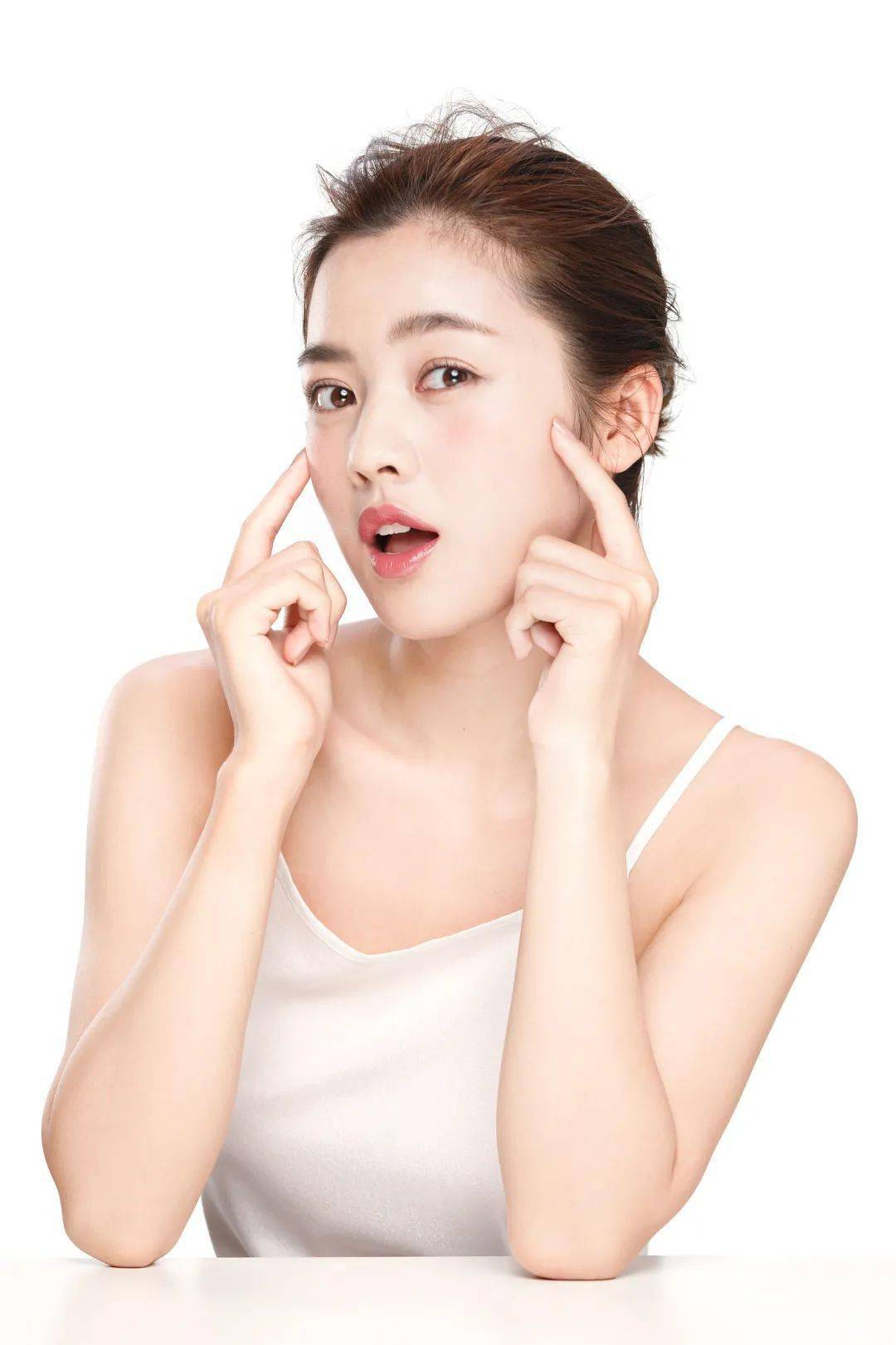 小狐狸戚薇玲娜贝儿灵感仿妆，你有被这只川沙妲己蛊到吗？