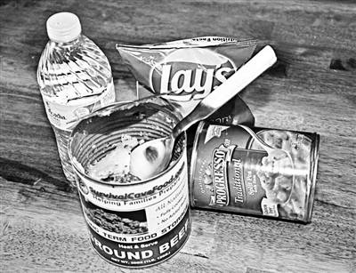 西方花式囤货 囤的是“必需”还是“心安”？