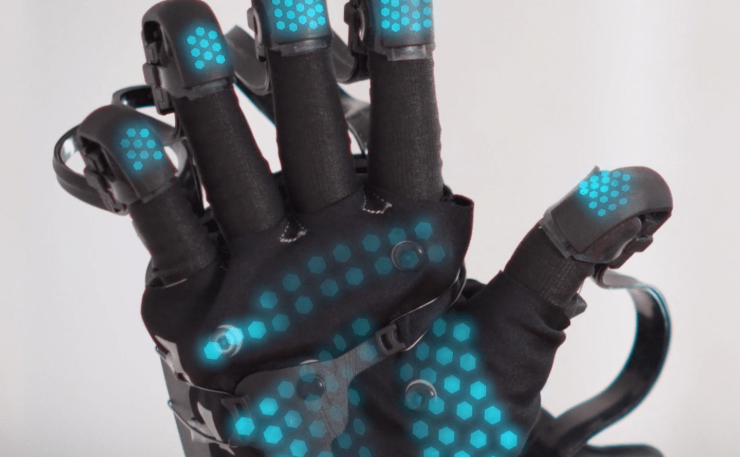 触觉公司 HaptX 指控 Meta 抄袭其公司触觉手套专利设计