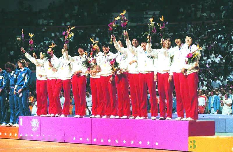 中国女排五连冠群体世界排球史上第一支连续5次夺冠的队伍