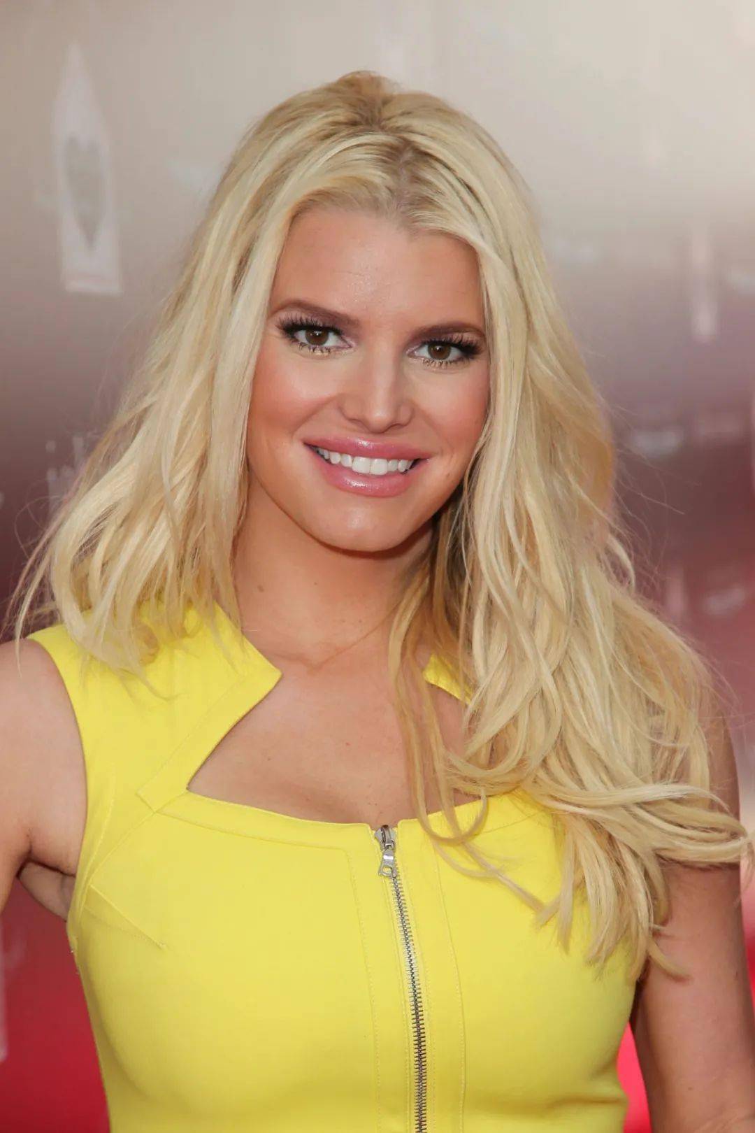 6500万美元买回尊严,前偶像女歌手杰西卡·辛普森的商战爽文_an