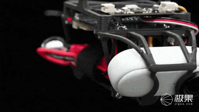 日本造出球形无人机，竟靠声波驱动飞行，续航超牛！