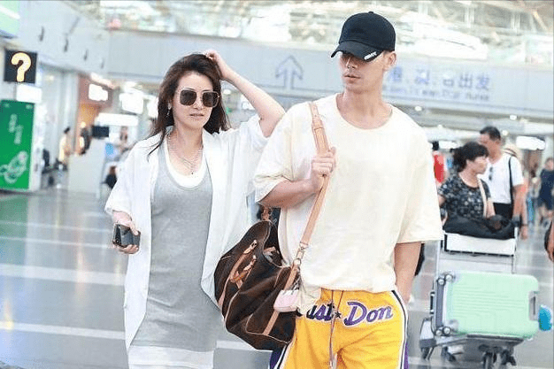 40岁嫁小6岁丈夫婚后被当女儿宠的陈紫函如今46岁仍美如少女