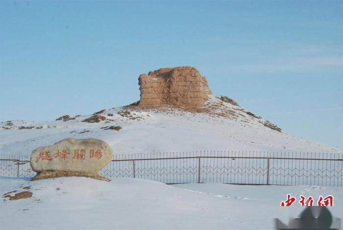 甘肃|甘肃敦煌迎今冬首场降雪：沙雪交融分外妖娆